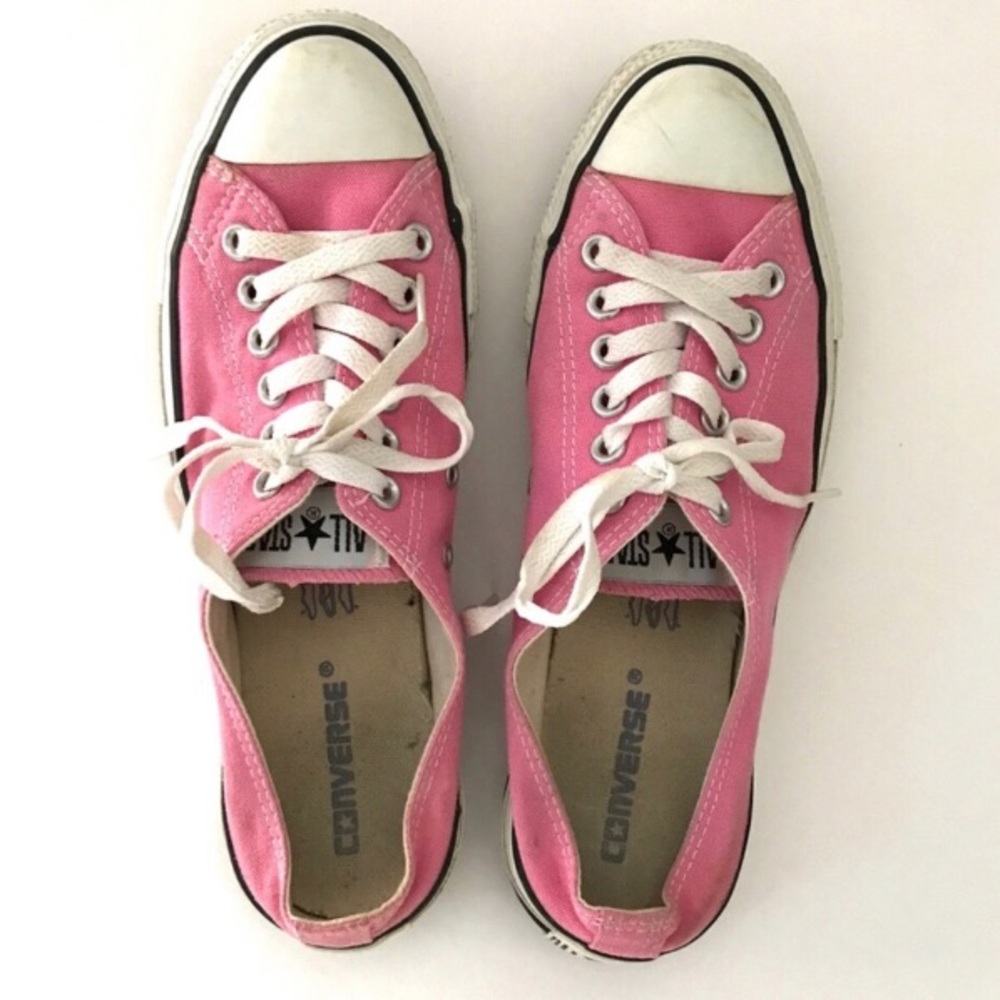 Converse low heel pink sneakers sz 11